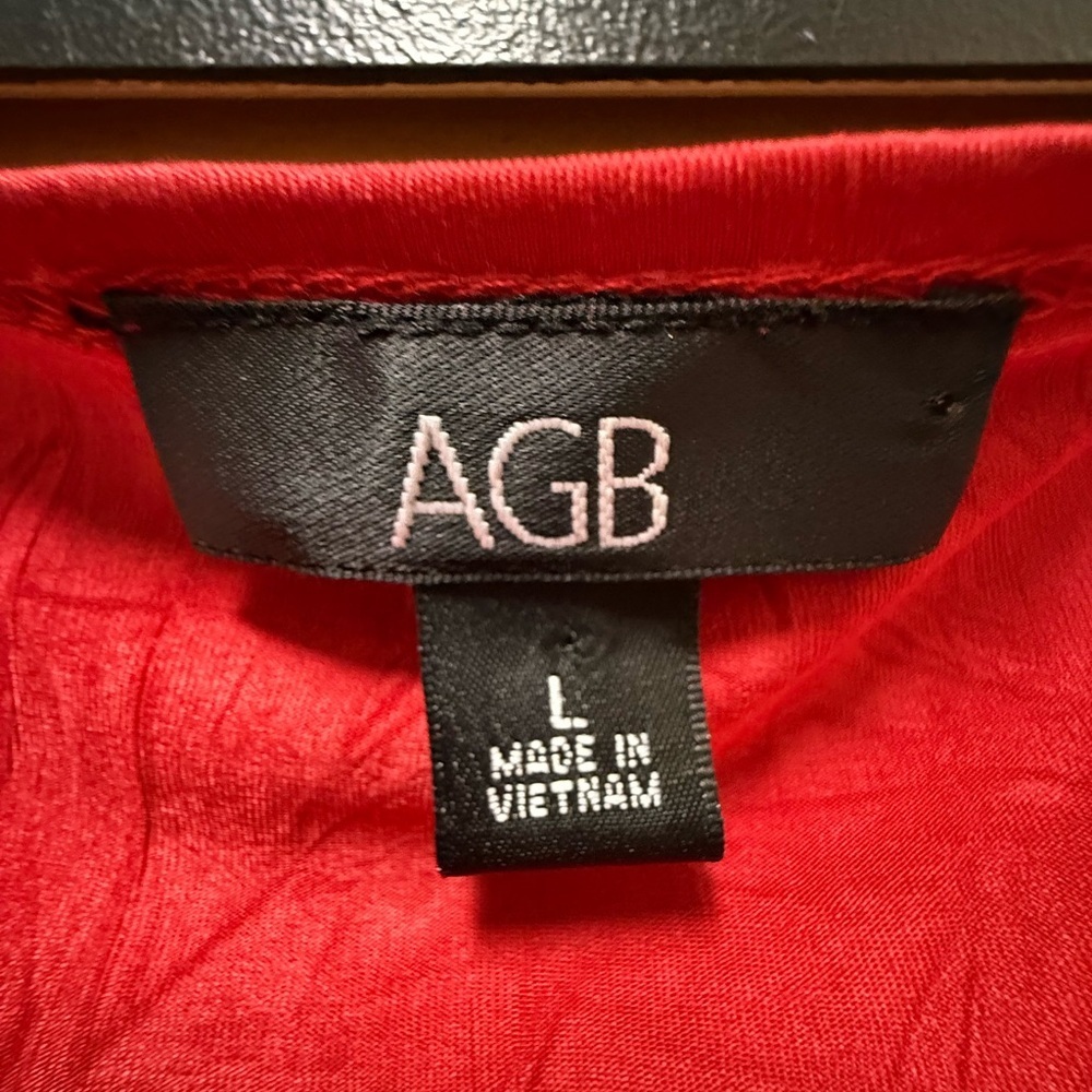 AGB Red Drape Neck Embellished Top Ruched Sleeve Size L - Picture 2 of 4